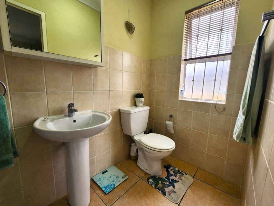 3 Bedroom Property for Sale in Tafelzicht Western Cape